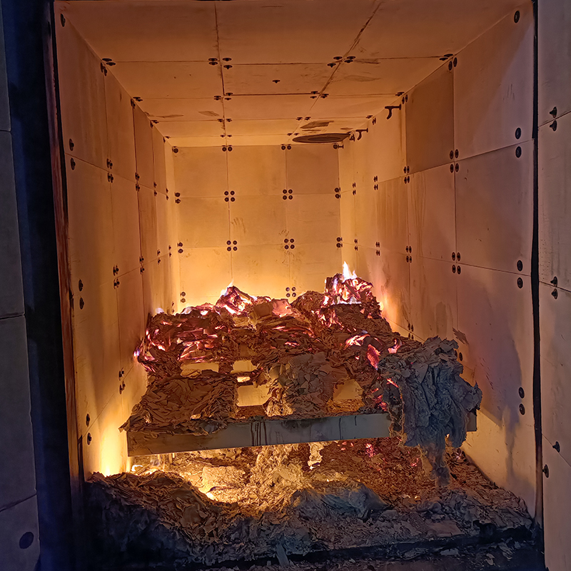 Horno de pirólisis y cabina de limpieza